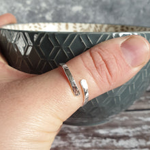 Hammered Cross Over Adjustable Ring